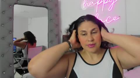 Lisa online show from April 9, 11:59 am