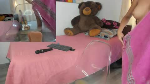 lissa_petitee online show from October 18, 11:13 am