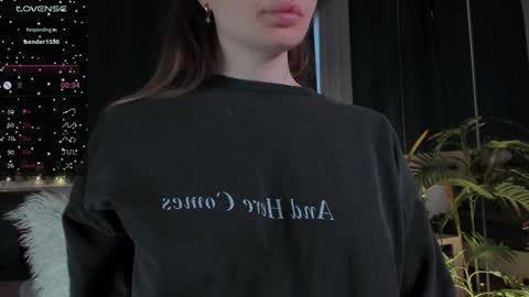 Snapshot of lissa_rose chatting on January 1, 1:27 pm lissa_rose online show from January 1, 1:27 pm