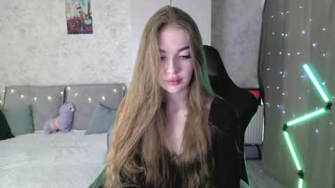 Lissa online show from May 27, 2:30 am