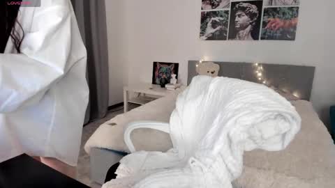 lissameoww online show from May 6, 2:37 am