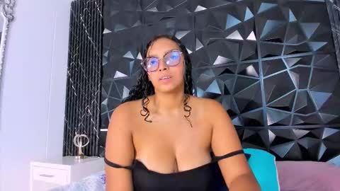 Lissa Vergara  online show from September 30, 12:11 pm