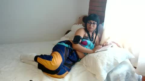 lissyevans28 online show from June 15, 7:36 pm