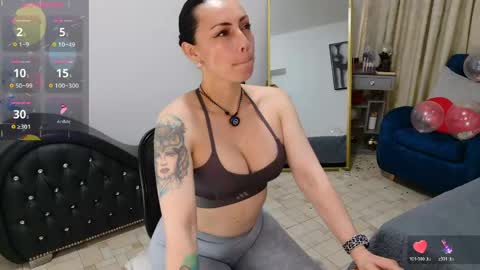 LITA a sexy milf online show from May 4, 8:23 pm