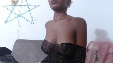 litte_ebonyx online show from March 8, 2:04 am