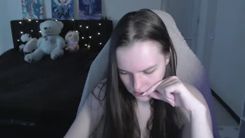 little__flowers online show from April 30, 9:14 am