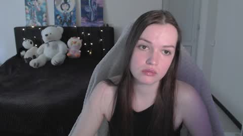 little__flowers online show from May 24, 8:57 am