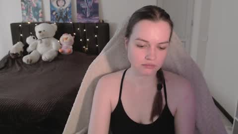 little__flowers online show from May 20, 8:22 am