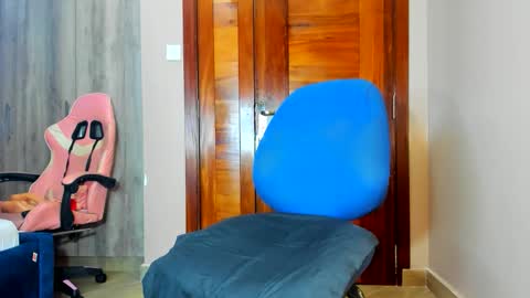 little_africa online show from May 6, 7:34 am