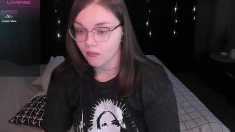 Eva online show from December 10, 12:05 pm