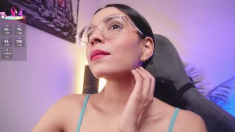 Help me reach 100 likes online show from May 21, 1:58 am