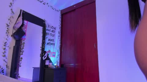 kayla  Instagram kayla 71082 online show from May 20, 2:19 am