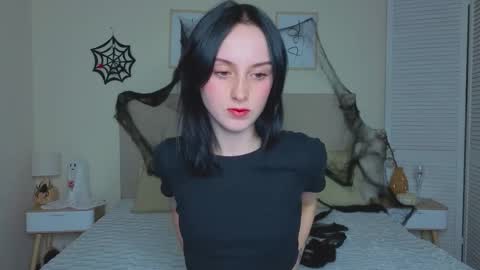 little_mollee online show from October 27, 8:25 pm