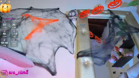 Eva online show from October 30, 8:43 pm