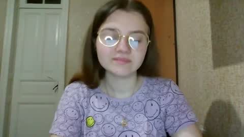 Snapshot of little_shygirl_ chatting on March 10, 1:56 am little_shygirl_ online show from March 10, 1:56 am