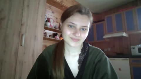 little_shygirl_ online show from October 12, 4:59 am