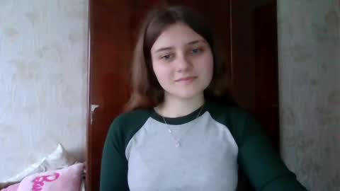 Snapshot of little_shygirl_ chatting on January 24, 8:44 am little_shygirl_ online show from January 24, 8:44 am