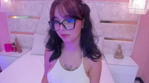 Im your little Velinda  online show from May 15, 7:27 pm