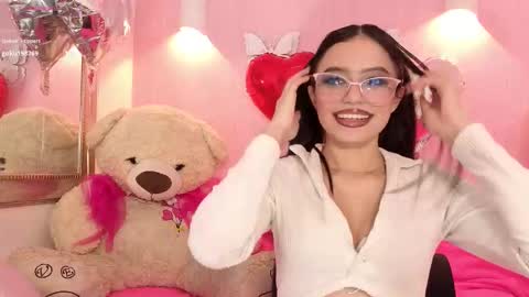 Ari online show from February 17, 7:13 pm