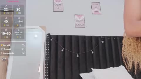 Snapshot of littleebonymommy chatting on October 8, 8:13 pm Tania online show from October 8, 8:13 pm
