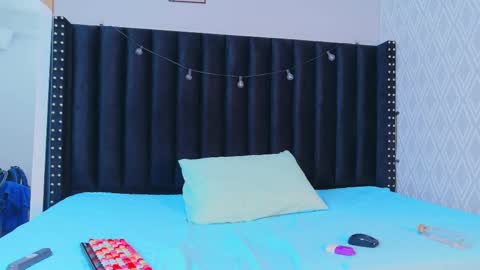 Snapshot of littleebonymommy chatting on September 15, 8:05 pm Tania online show from September 15, 8:05 pm