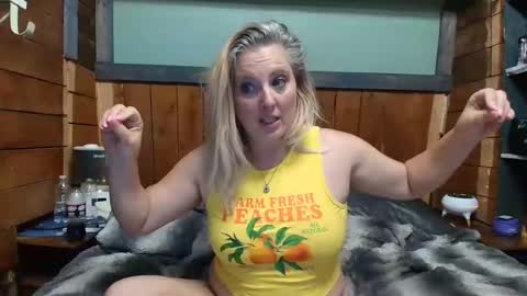 lisanixs online show from May 27, 2:30 am