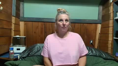 lisanixs online show from May 5, 2:58 am