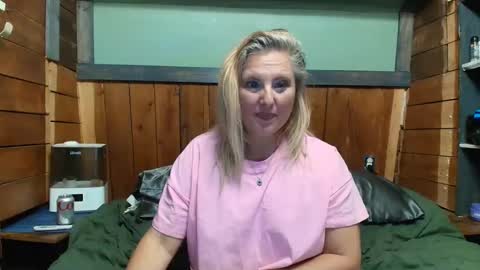 lisanixs online show from May 4, 2:15 am
