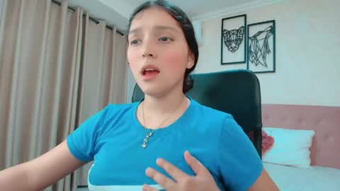 Sarahs Room online show from May 27, 12:54 am