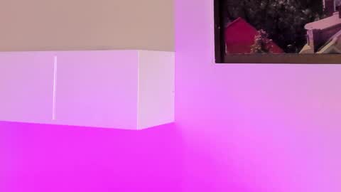 Snapshot of littleoliviia_ chatting on December 20, 1:43 pm im olivia IG littleolivia01 online show from December 20, 1:43 pm