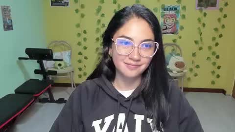 Mia  online show from June 22, 2:38 am