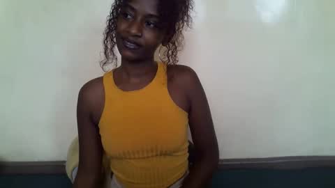 littlesandie online show from January 7, 5:55 am