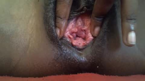 littlesandie online show from October 15, 7:00 am