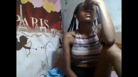 Snapshot of littleyanah chatting on September 30, 8:03 pm yanah online show from September 30, 8:03 pm