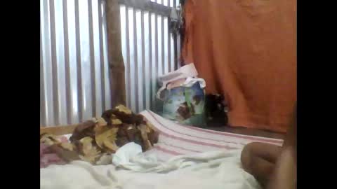 Snapshot of littleyanah chatting on October 10, 2:27 am yanah online show from October 10, 2:27 am