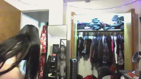 Snapshot of livmirage chatting on January 14, 1:15 am Liv Mirage online show from January 14, 1:15 am