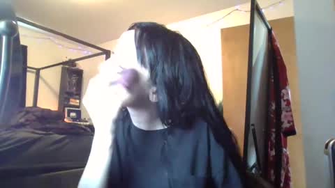 Snapshot of livmirage chatting on March 7, 8:11 pm Liv Mirage online show from March 7, 8:11 pm