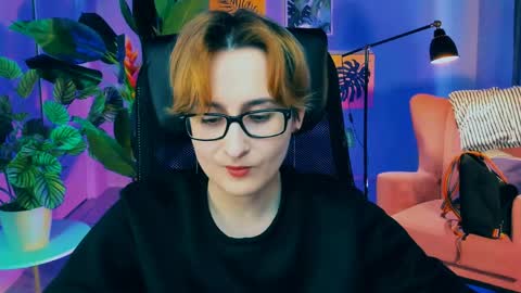 LixeLuna online show from April 24, 6:38 am