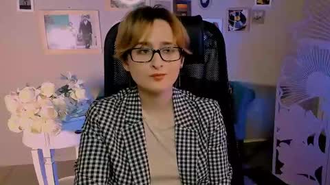 LixeLuna online show from May 22, 7:17 am