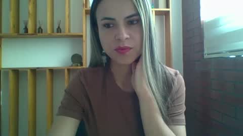 liz_28 online show from September 8, 4:06 pm