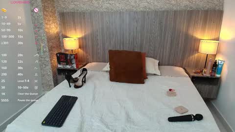 Liz online show from December 23, 4:16 am