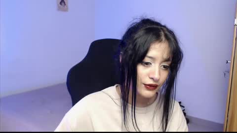 Elizabeth online show from May 21, 1:20 pm