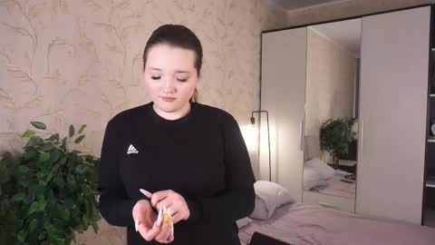 Ellie online show from January 12, 7:02 am