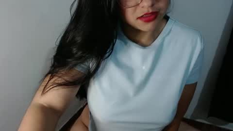 Lizze Bodu 3 online show from December 14, 8:29 pm