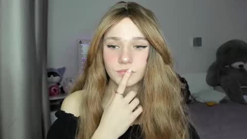 lizza_a online show from March 23, 7:09 pm