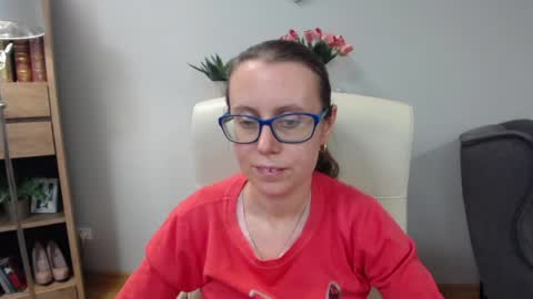Lizzy online show from May 7, 6:39 am