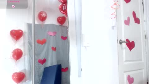 Lizzy hairy pussy online show from February 9, 1:56 pm