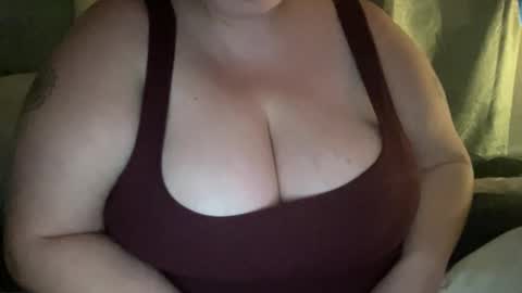 lizzybethxx online show from January 13, 10:25 pm