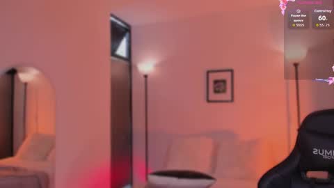 Lizzy Colins online show from July 12, 9:15 pm
