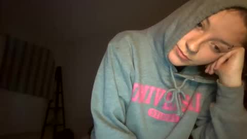 Lizzie Vonn online show from March 29, 12:15 pm